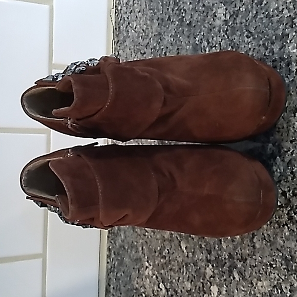 Rck Bella Brown Studded Bow Detail Heels. Size 7  So Cute!! - Picture 10 of 12